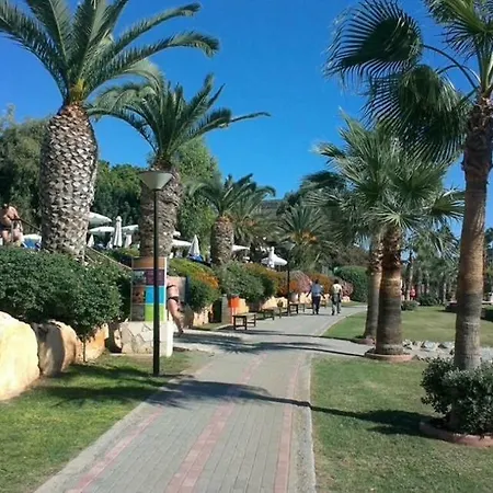 Apartament Amathusia *
